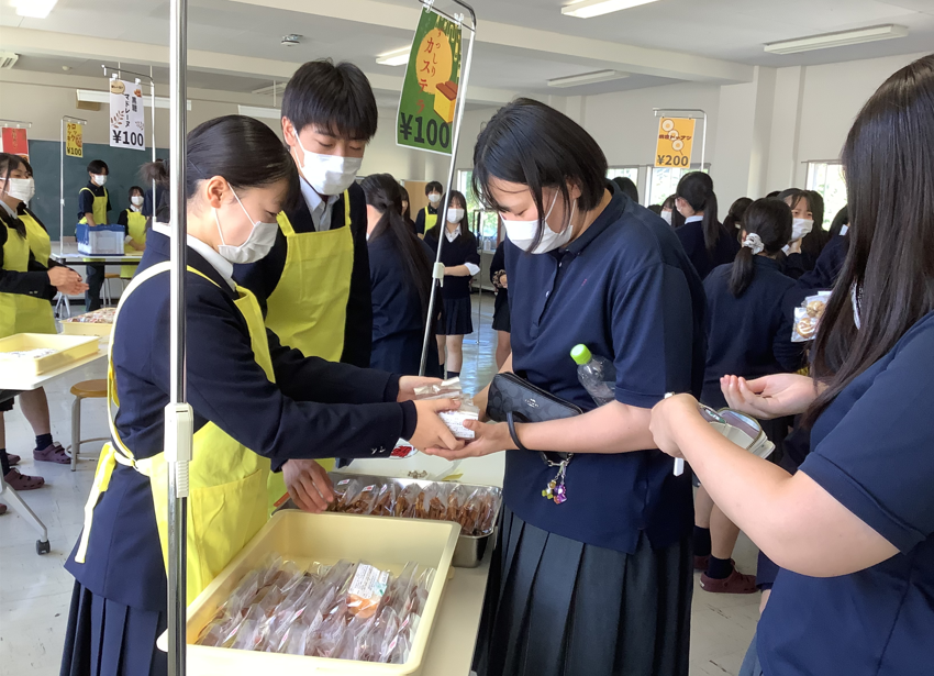 第1回東稜マルシェを開催しました【食物文化科】